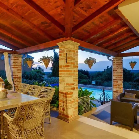Villa Stupenda Dom wakacyjny *